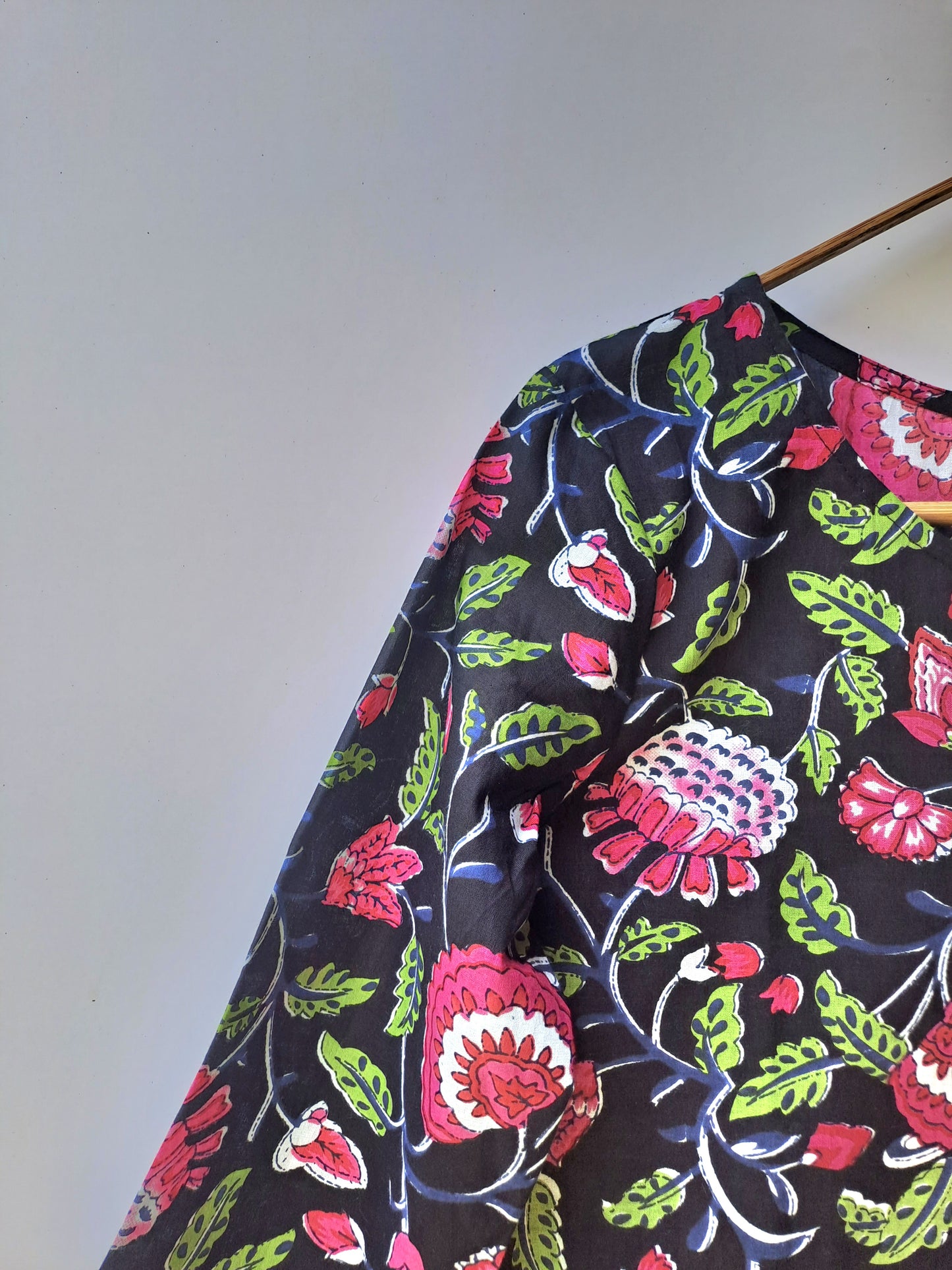 Kaali Gulbahar Floral Cotton Kurti