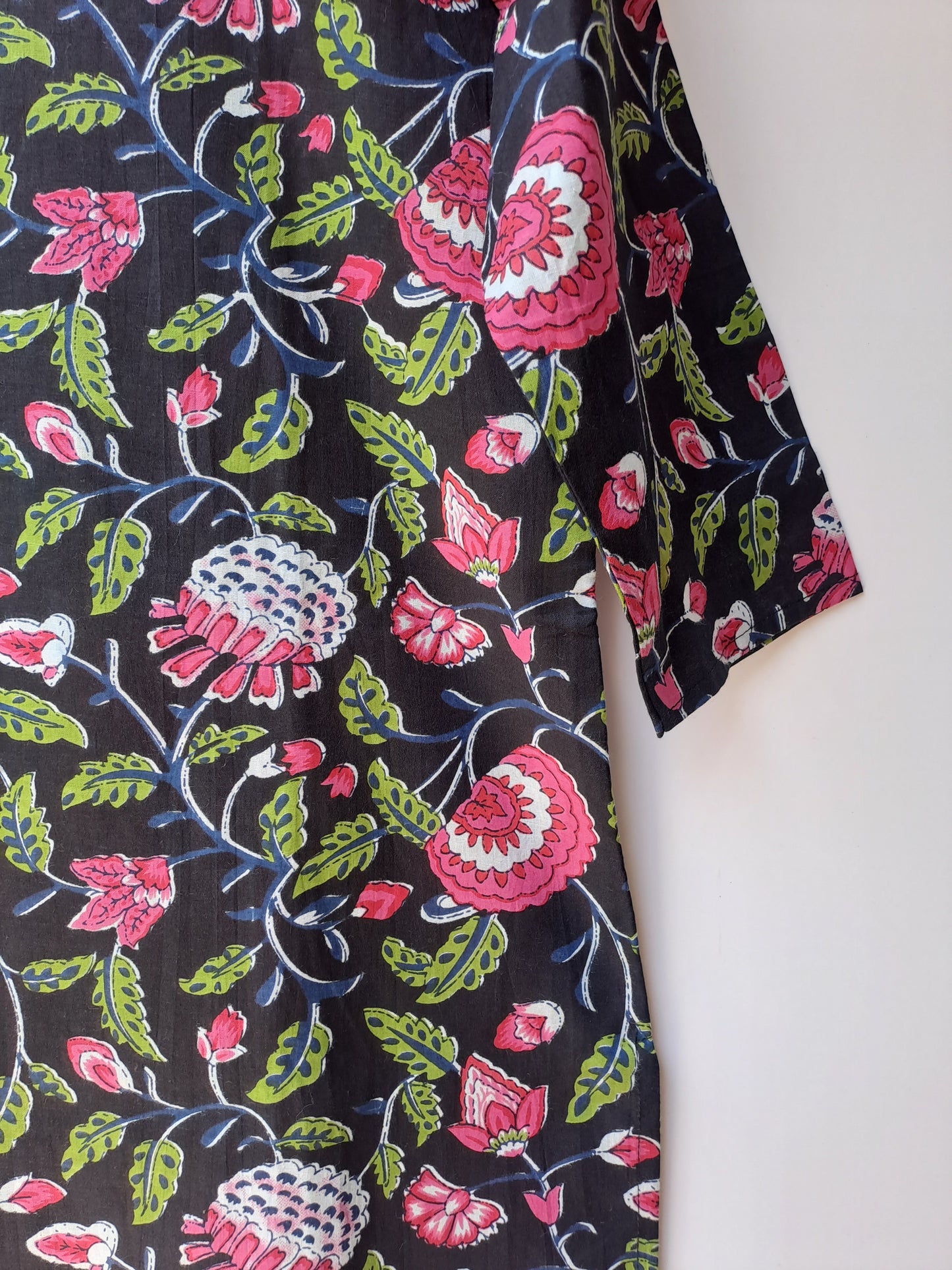 Kaali Gulbahar Floral Cotton Kurti
