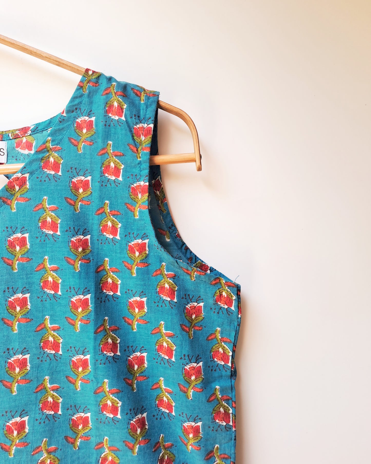 Blue Red Floral Sleeveless Top